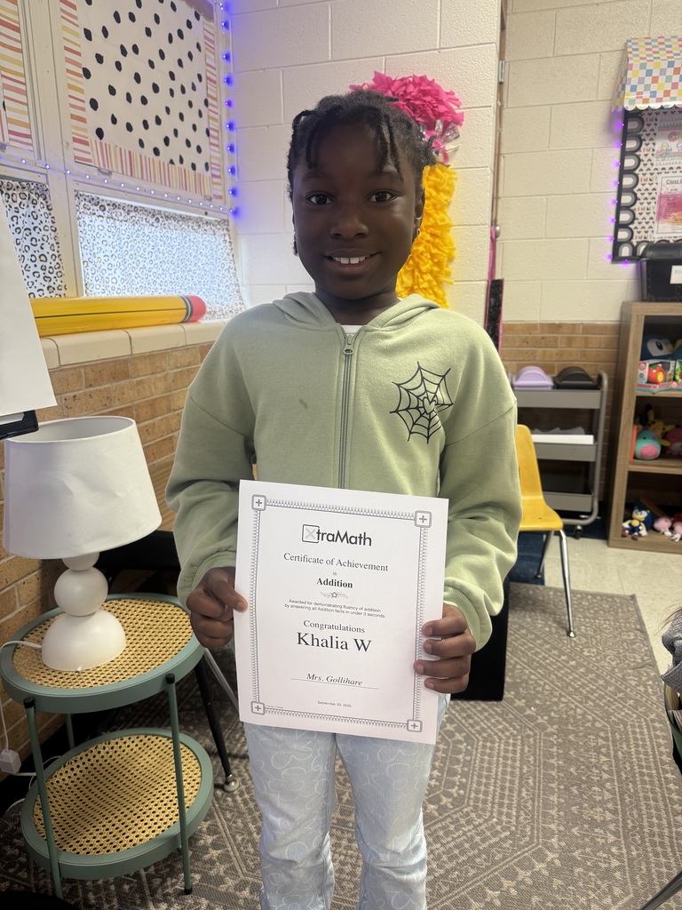 Khalia with her certificate