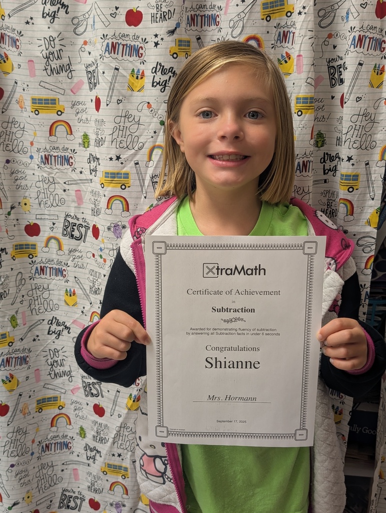 Shianne with her certificate