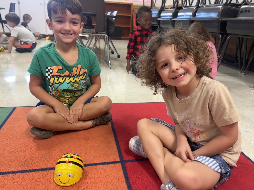 students doing STEAM