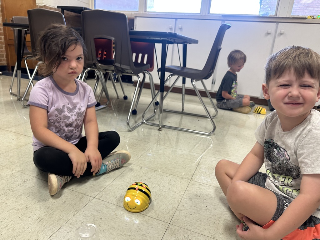 students doing STEAM