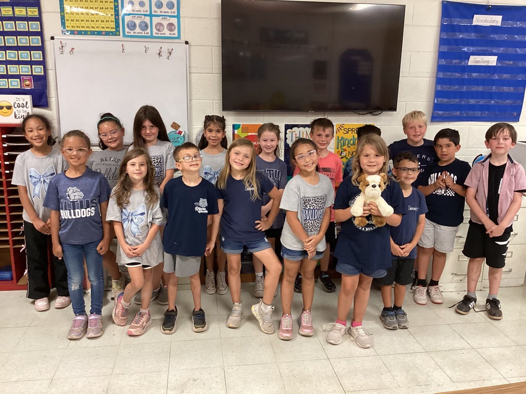 students showing school spirit