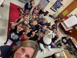 Ms. Delzer and her students. 