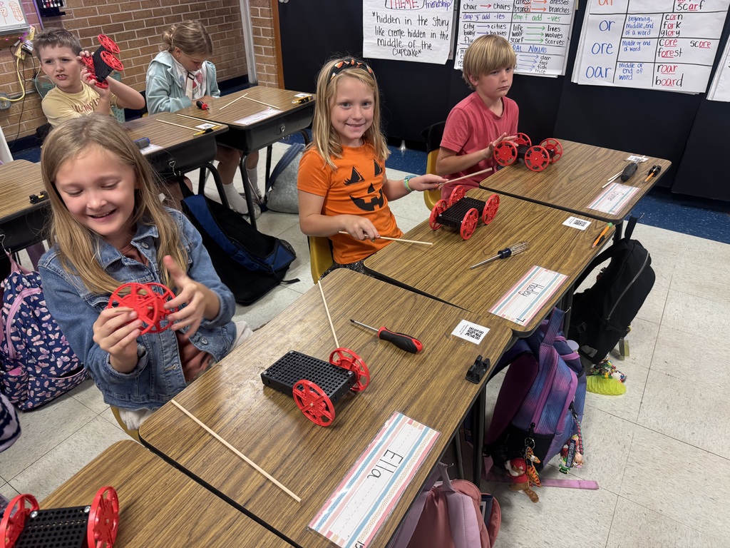 Students making sail boats
