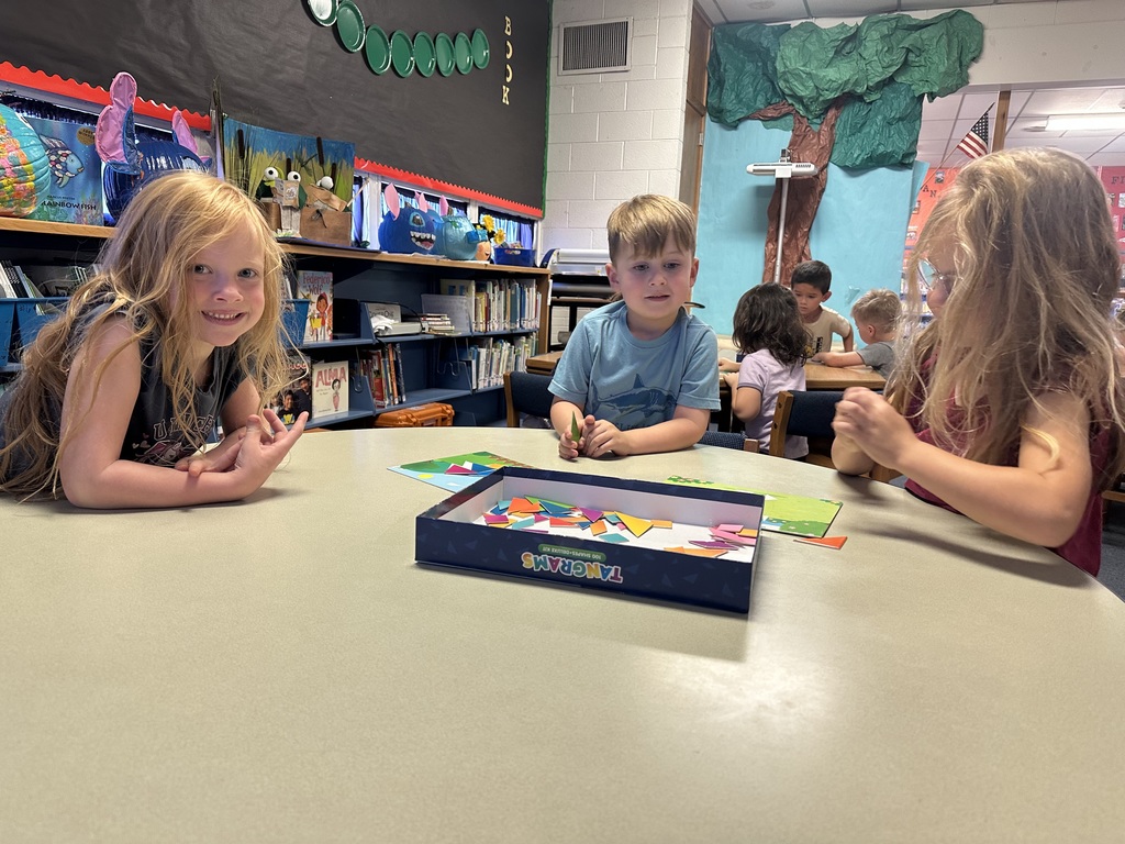 PreK students doing STEAM.