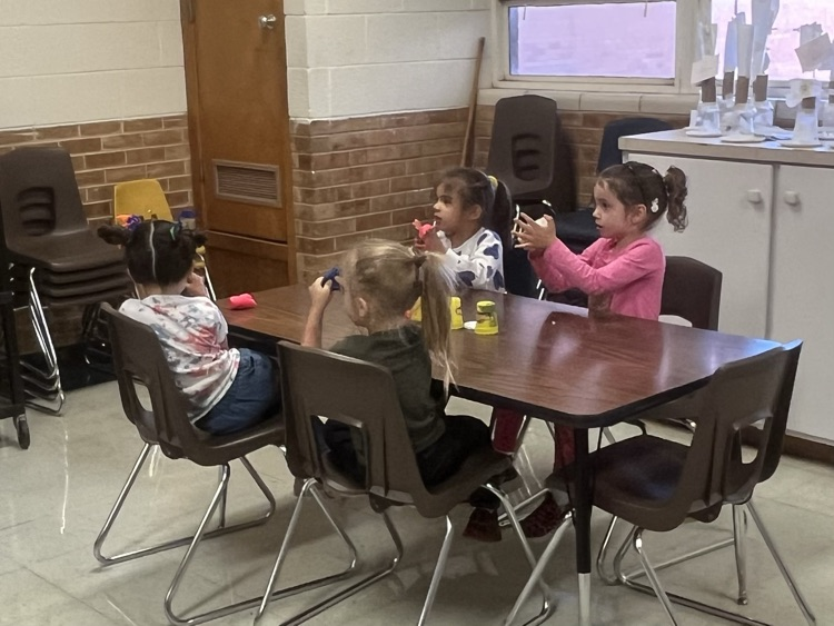 students doing STEAM