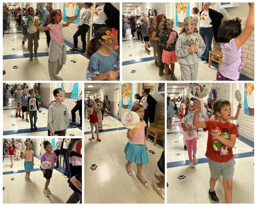 Students in a Thanksgiving Parade!