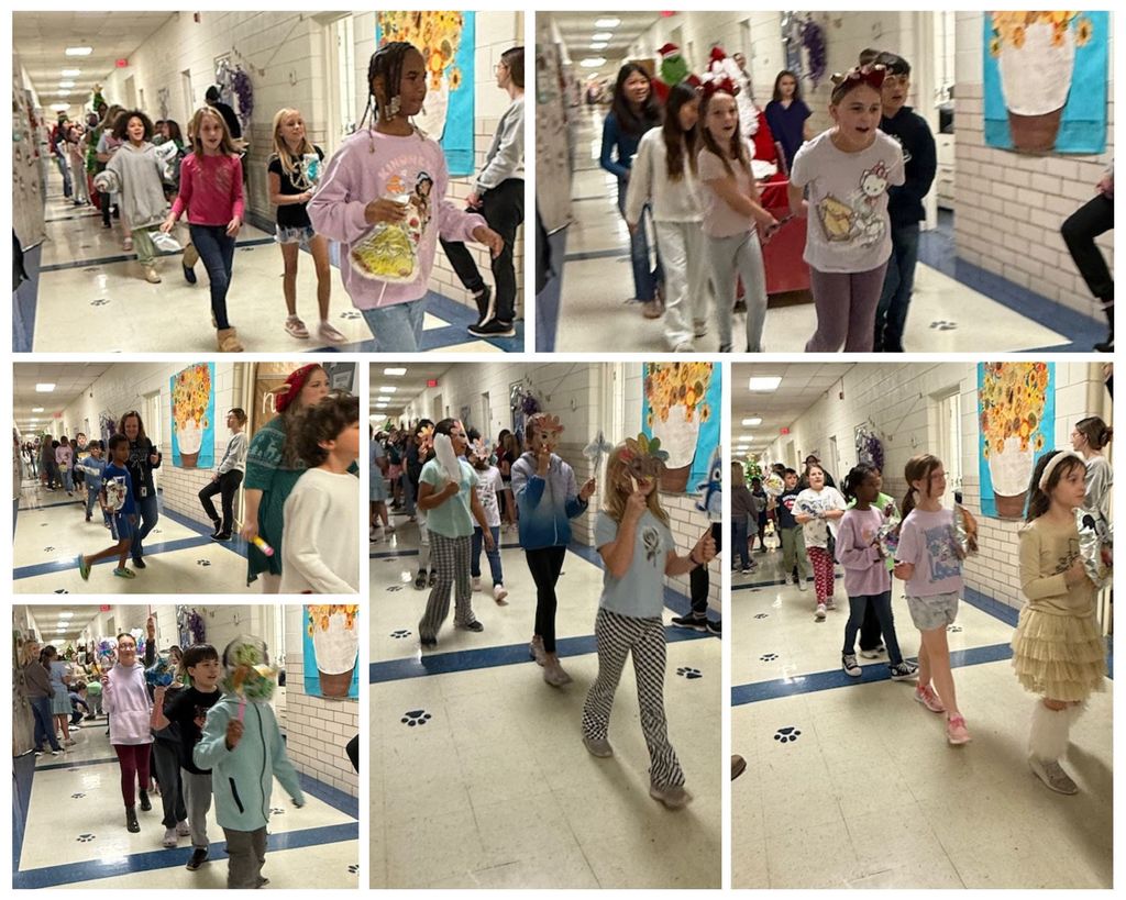 Students in a Thanksgiving Parade!