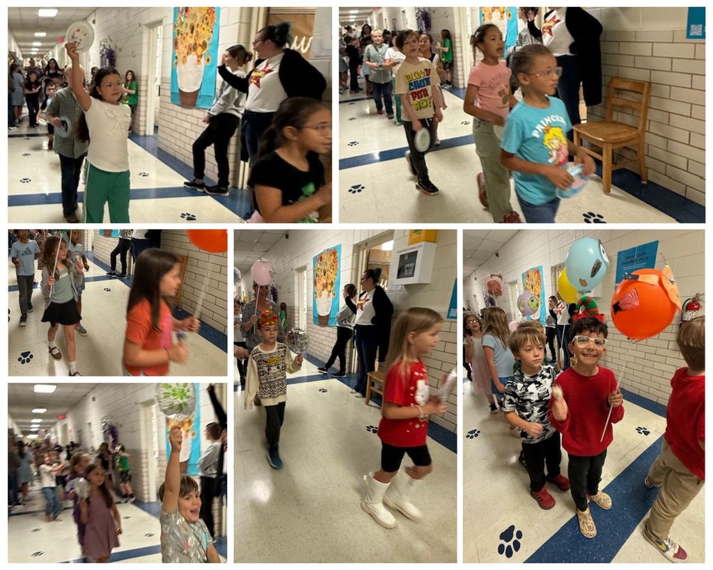 Students in a Thanksgiving Parade!