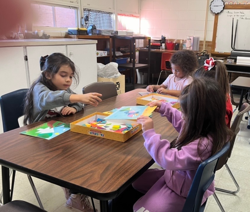 students doing STEAM.