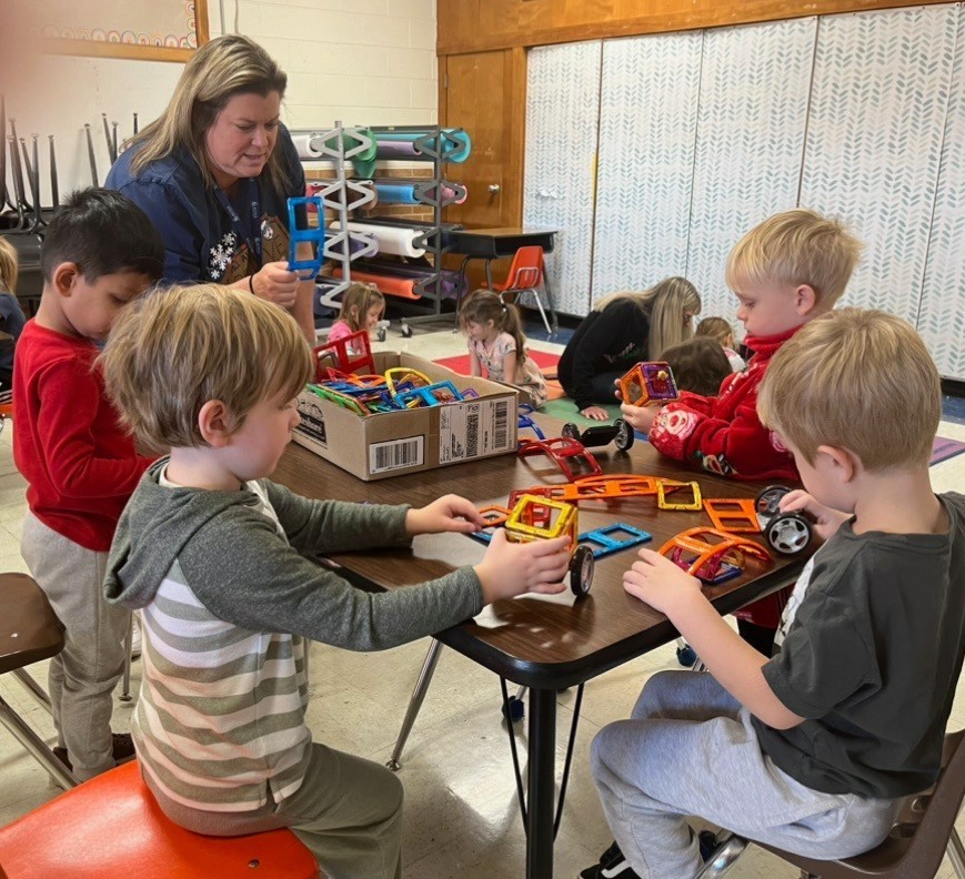 students doing STEAM.