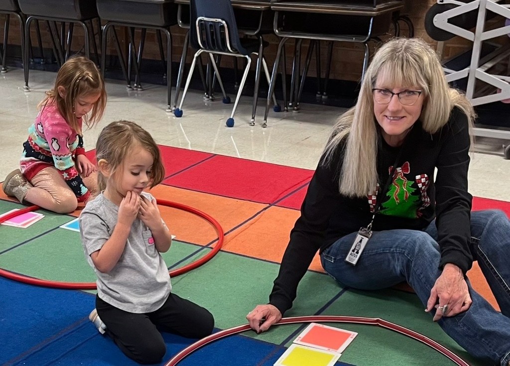 students doing STEAM.