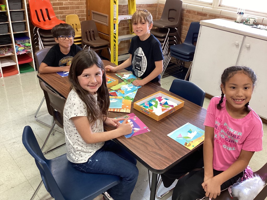 students doing STEAM