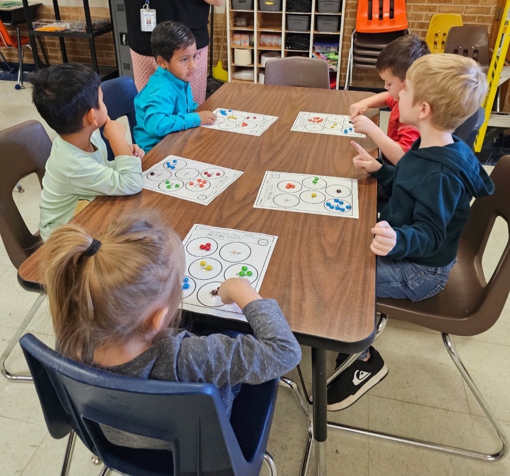 students doing STEAM