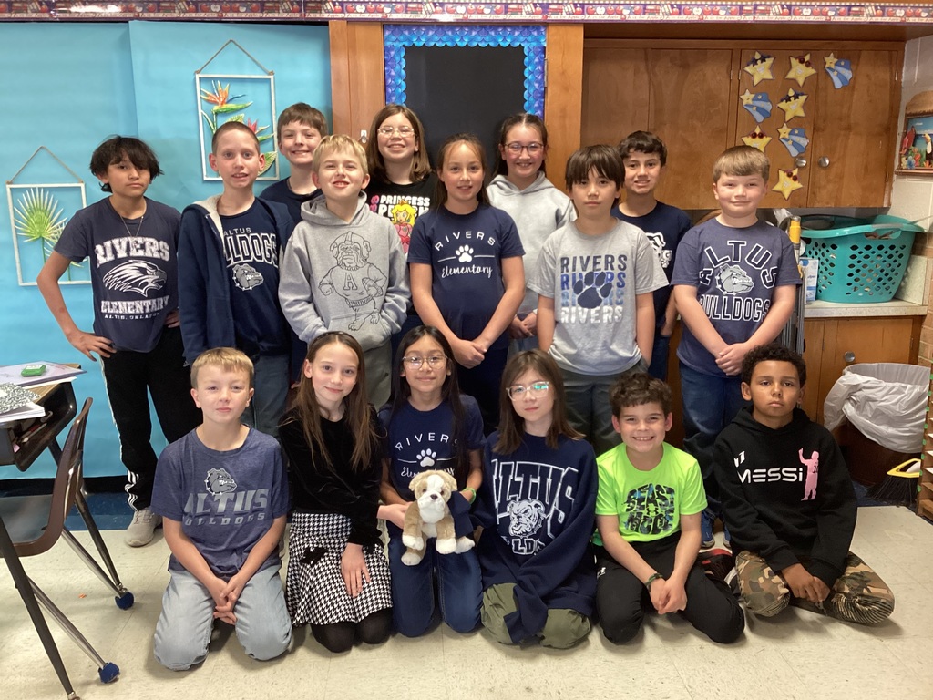 students in spirit wear