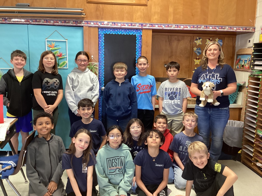 students in spirit wear