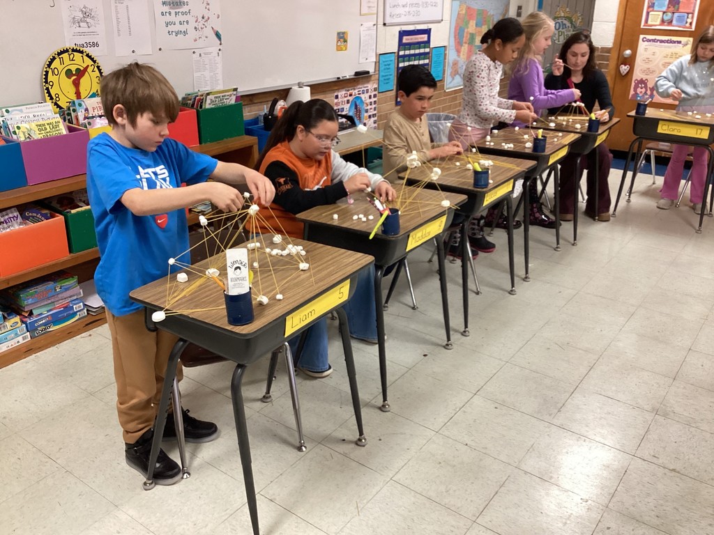 students doing STEAM