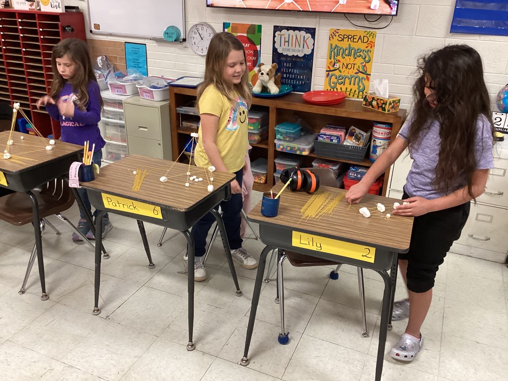 students doing STEAM