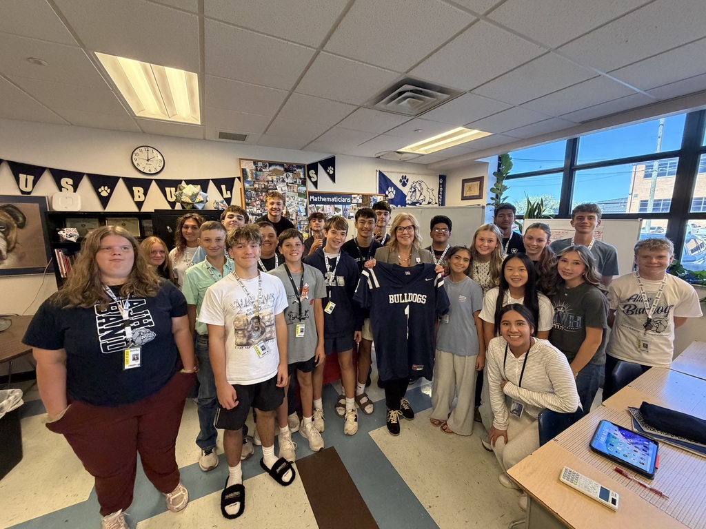 Cindy Bailey Wins Teacher of the Week