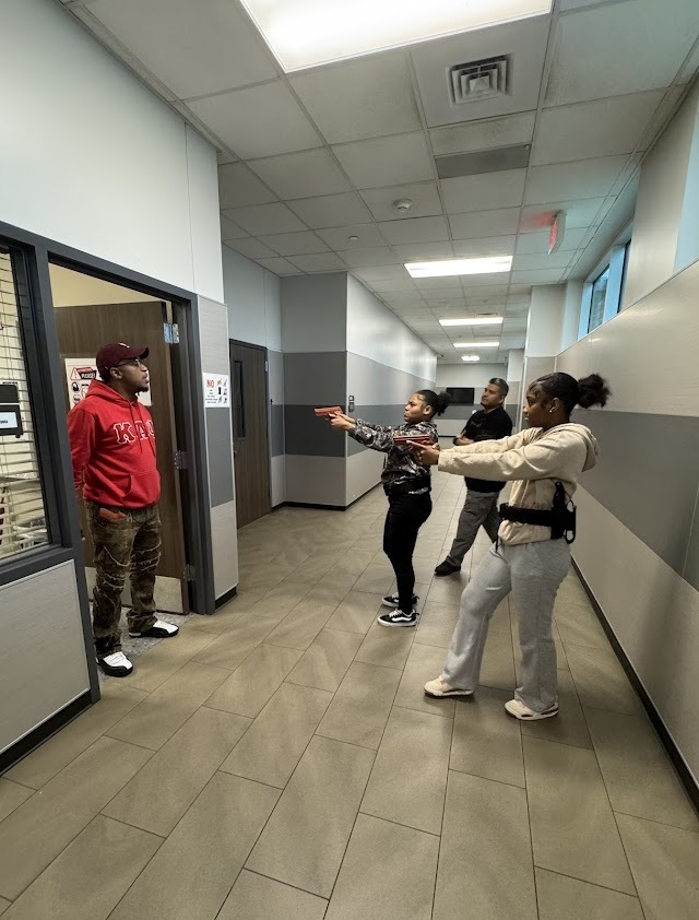 DV scenarios with student and police officers