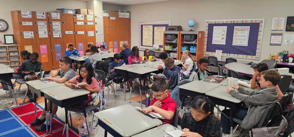 students reading for HEB's Read-In