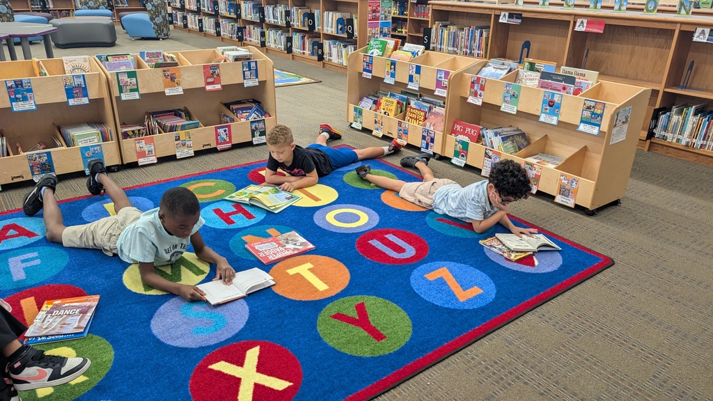 students reading for HEB's Read-In