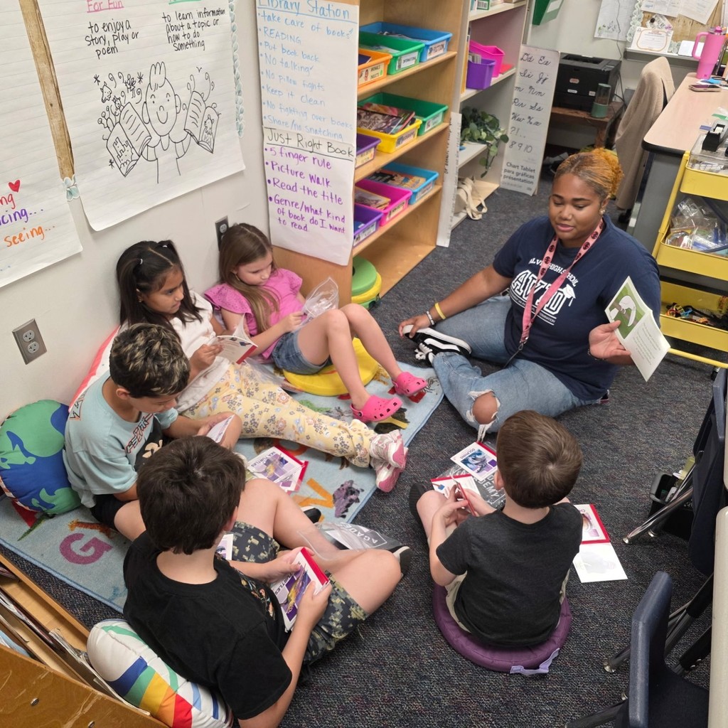 AVID seniors reading