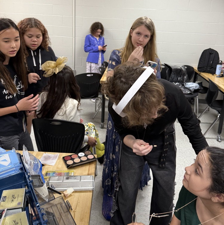 Hildagarde freshening up.