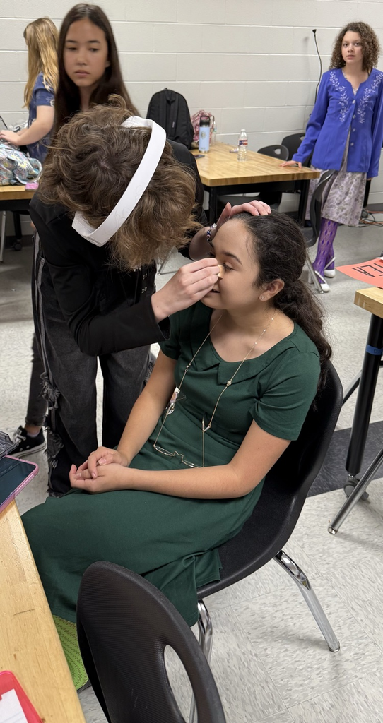 Amantha’s turn in the makeup chair.