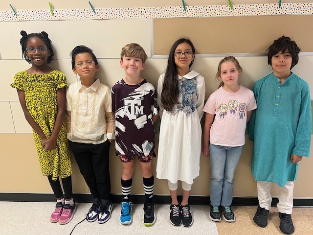 International Dress Pics