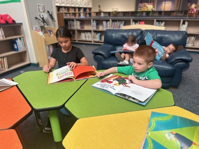 kids reading