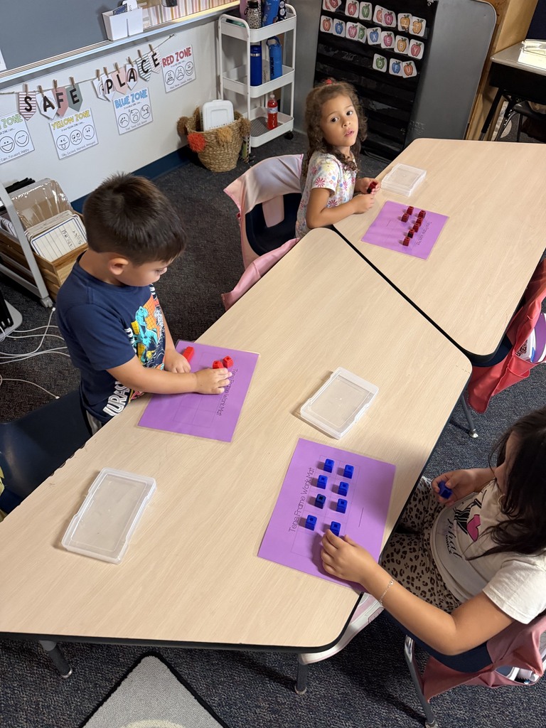 kids working with math blocks