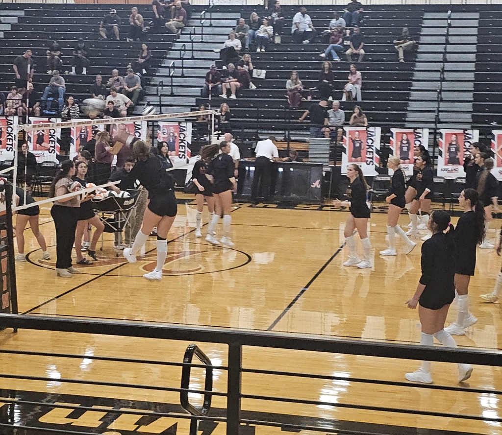 Jackets warming up