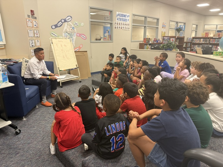 reader with students