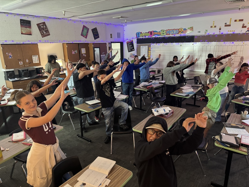 Mr. Singleton’s ELA class using proximodistal learning to remember root word parts.