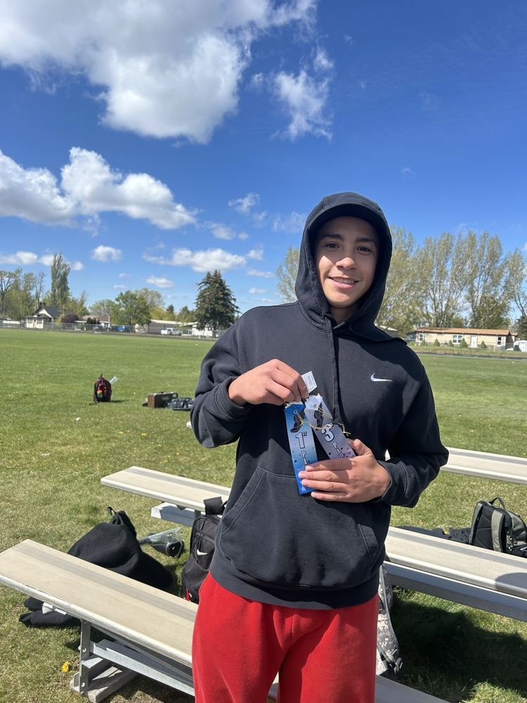 boys relay pic/boys 100 meter 2nd place pic