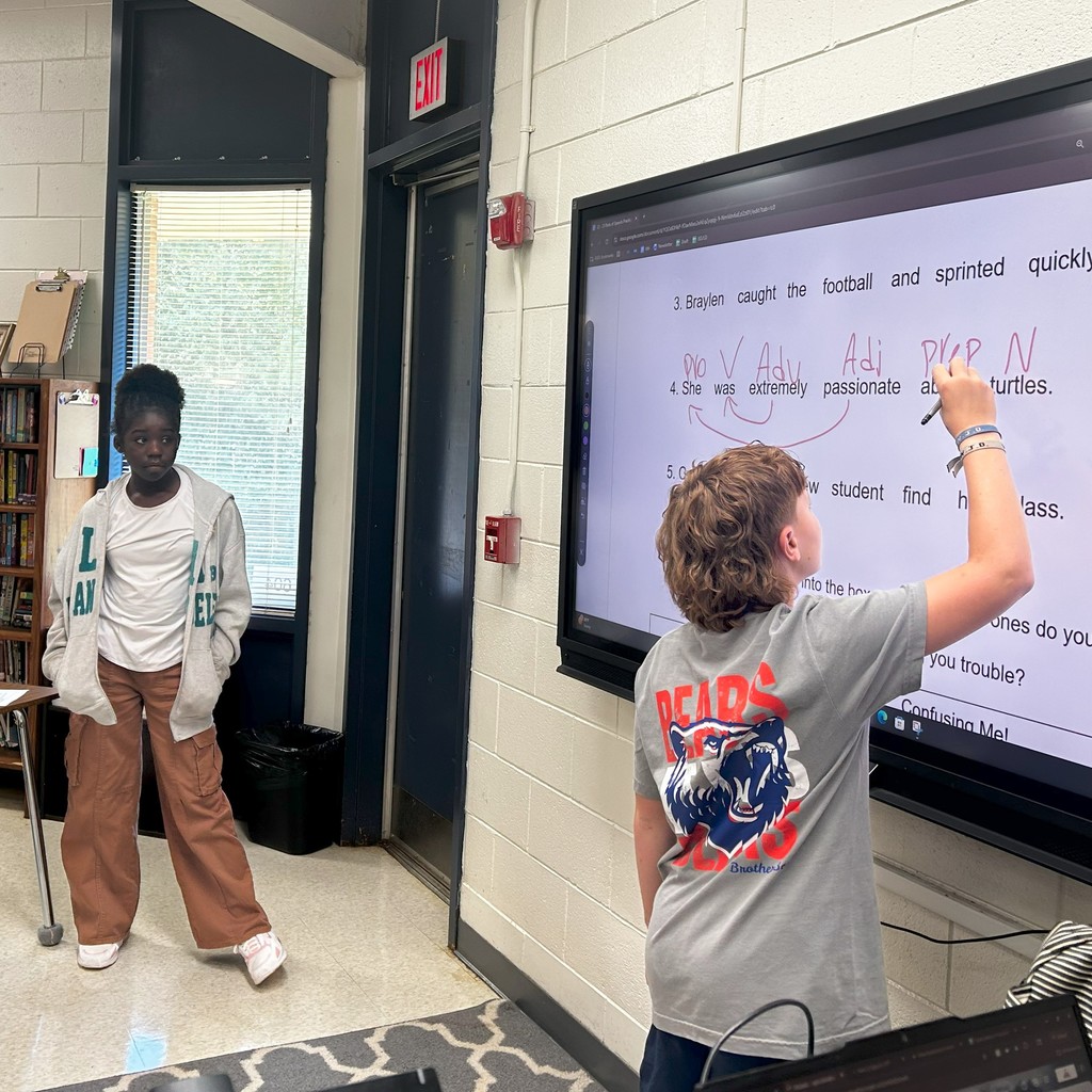 In Mrs. McClain’s class, students teamed up to code the parts of speech in sentences and then took the lead by modeling their work at the board for their classmates! #BMSWarriorPRIDE