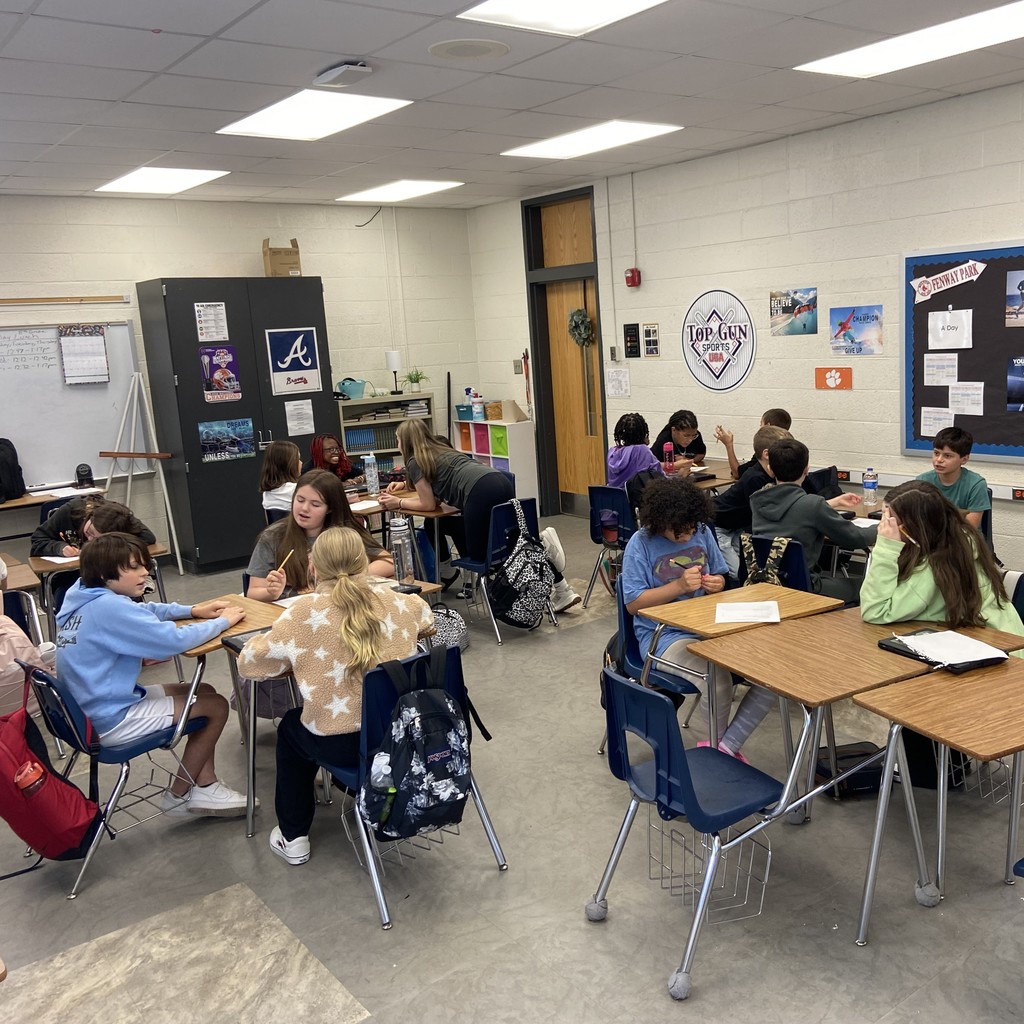 6th grade Strategies students with Coach Parnell practiced email etiquette this week!