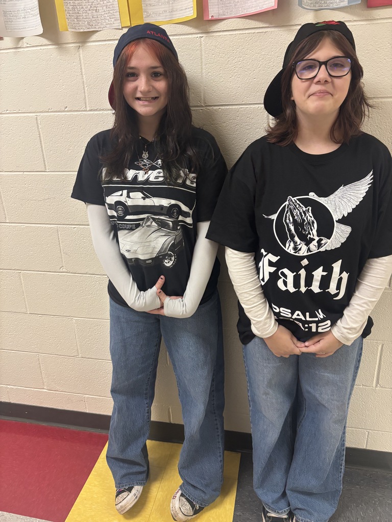 👯‍♀️👯‍♂️ Our 7th graders are twinning again! 😂 We love seeing our students having fun and showing off their matching styles around BMS! 🖤💛 #BMSWarriorPRIDE