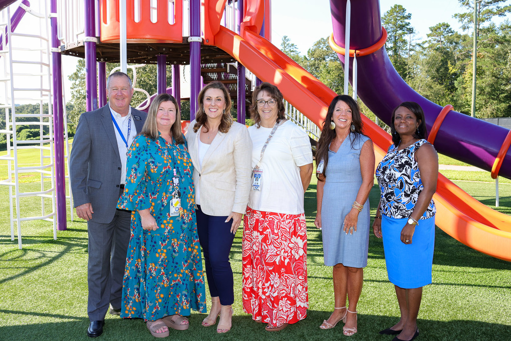 Supt. Ellen Weaver visits La France Elementary