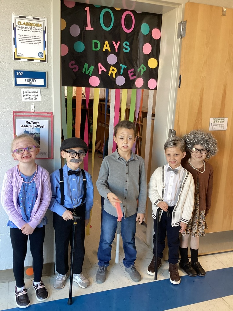 Mrs. Terry's class - small group 100 year olds