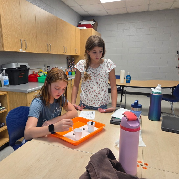 6th Graders Science Lab