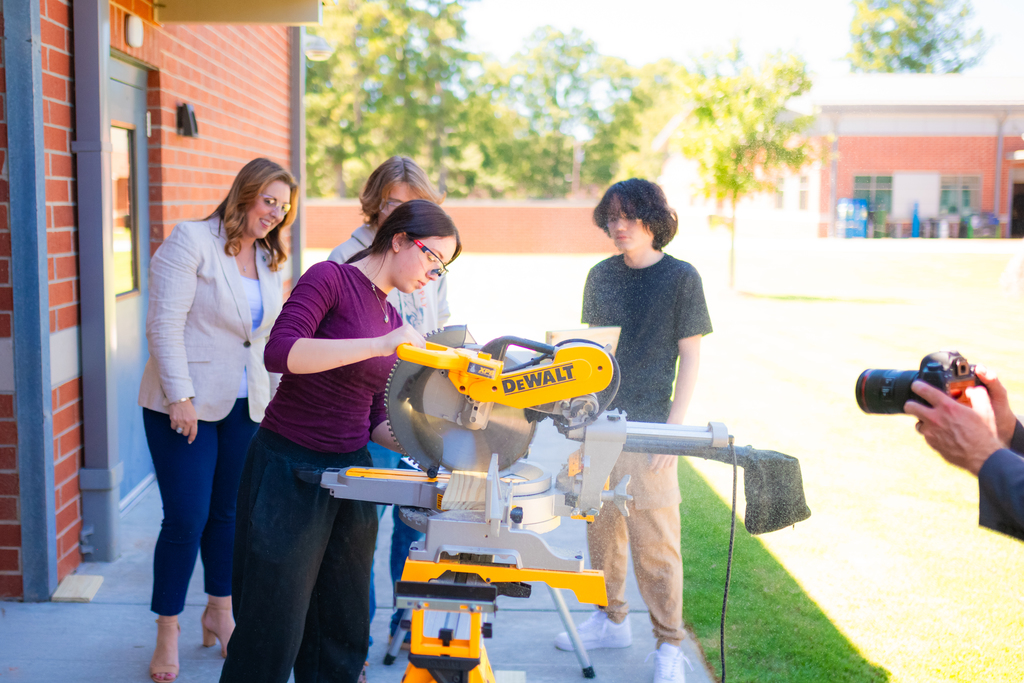 Ellen Weaver visits AIT