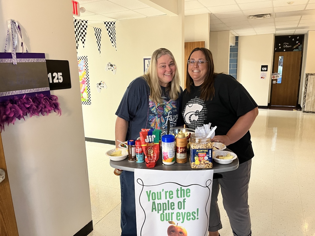 Our incredible staff is the "Apple of our Eyes!" Our Instructional Leadership Team (ILT) brought around a sweet treat to show appreciation for all the hard work everyone puts in to make our school amazing. A little thank you goes a long way! 🍎❤️