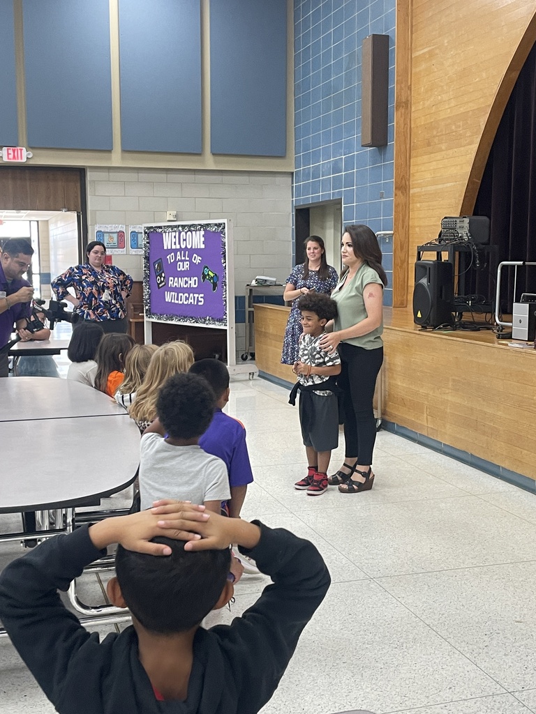 What an incredible day for our 2nd graders! Thanks to the amazing generosity of various community businesses, each student was able to choose a new book to take home. The excitement in the room was palpable as they explored their new literary adventures! A huge shout-out to Megan Speir for leading this wonderful initiative. Our Wildcats are diving into reading! 📚