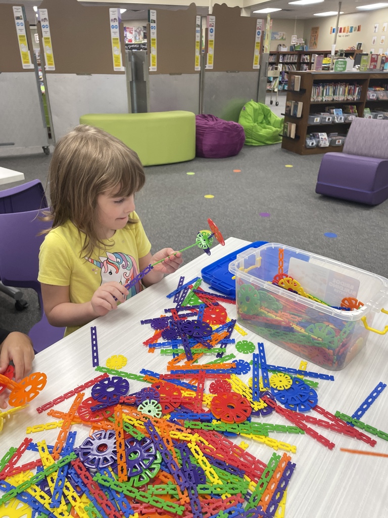 Our Pre-K students were "wild about books" in the library today! After a story, they had a blast building and experimenting with blocks and counters.  Hands-on learning is the best learning, using their imaginations and fine motor skills to create incredible things with different manipulatives. Building, creating, and learning all in one! 