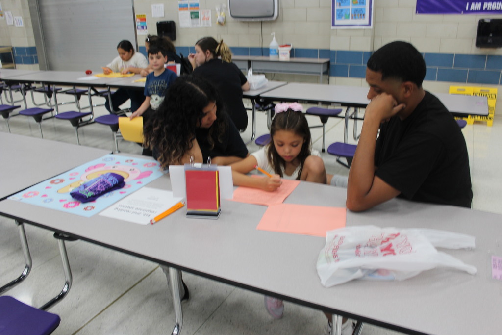 What a night! A huge thank you to all the families who came out and made our Literacy Night and Book Fair such a success. We loved seeing everyone engaging in the literacy games and gathering valuable information about reading. Your involvement is what makes our school so special!
