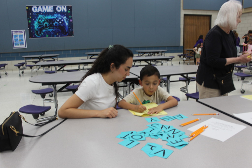 What a night! A huge thank you to all the families who came out and made our Literacy Night and Book Fair such a success. We loved seeing everyone engaging in the literacy games and gathering valuable information about reading. Your involvement is what makes our school so special!
