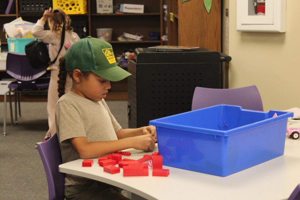 A perfect day in the library with Ms. Garcia! Our students are enjoying a mix of reading new books and building with Legos. It’s wonderful to see them so engaged and curious. What's your favorite part of a library?