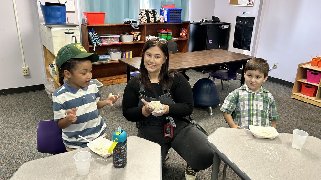 Our young scientists in Ms. Heard's class had a blast with a hands-on chemistry lesson! They mixed up their own batches of playdough, learning about how different ingredients can come together to create something new. It was a perfect blend of fun, creativity, and scientific discovery.