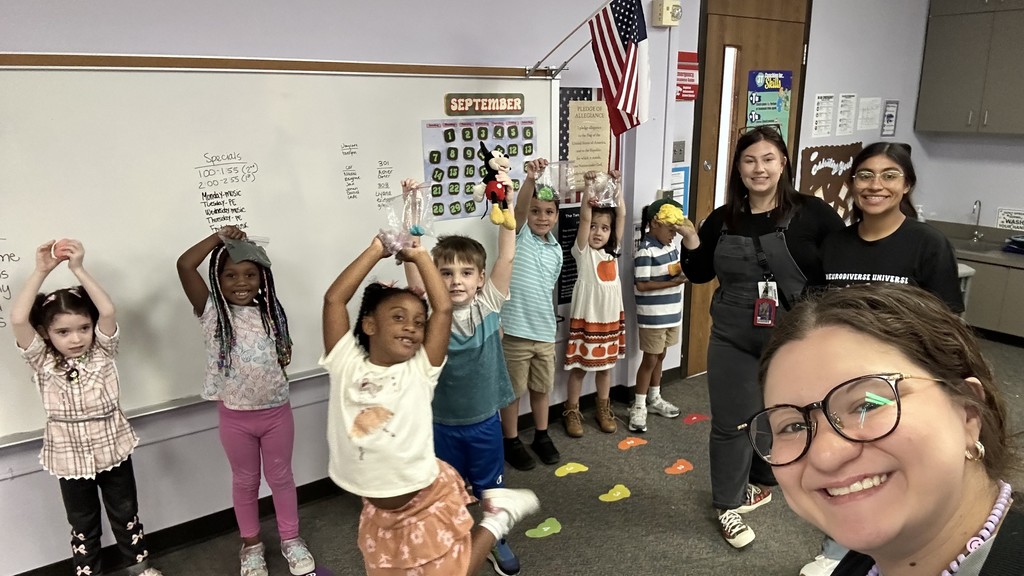 Our young scientists in Ms. Heard's class had a blast with a hands-on chemistry lesson! They mixed up their own batches of playdough, learning about how different ingredients can come together to create something new. It was a perfect blend of fun, creativity, and scientific discovery.